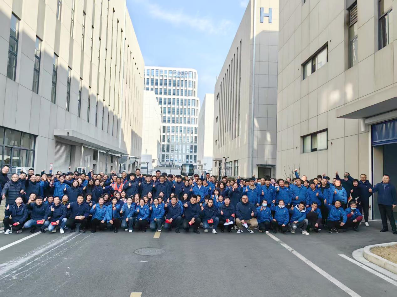 新年大吉大利，万事开门红